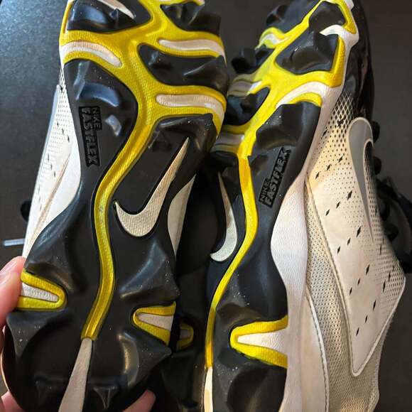 Nike Vapor Untouchable Shark 3 Football Cleats - Picture 10 of 13